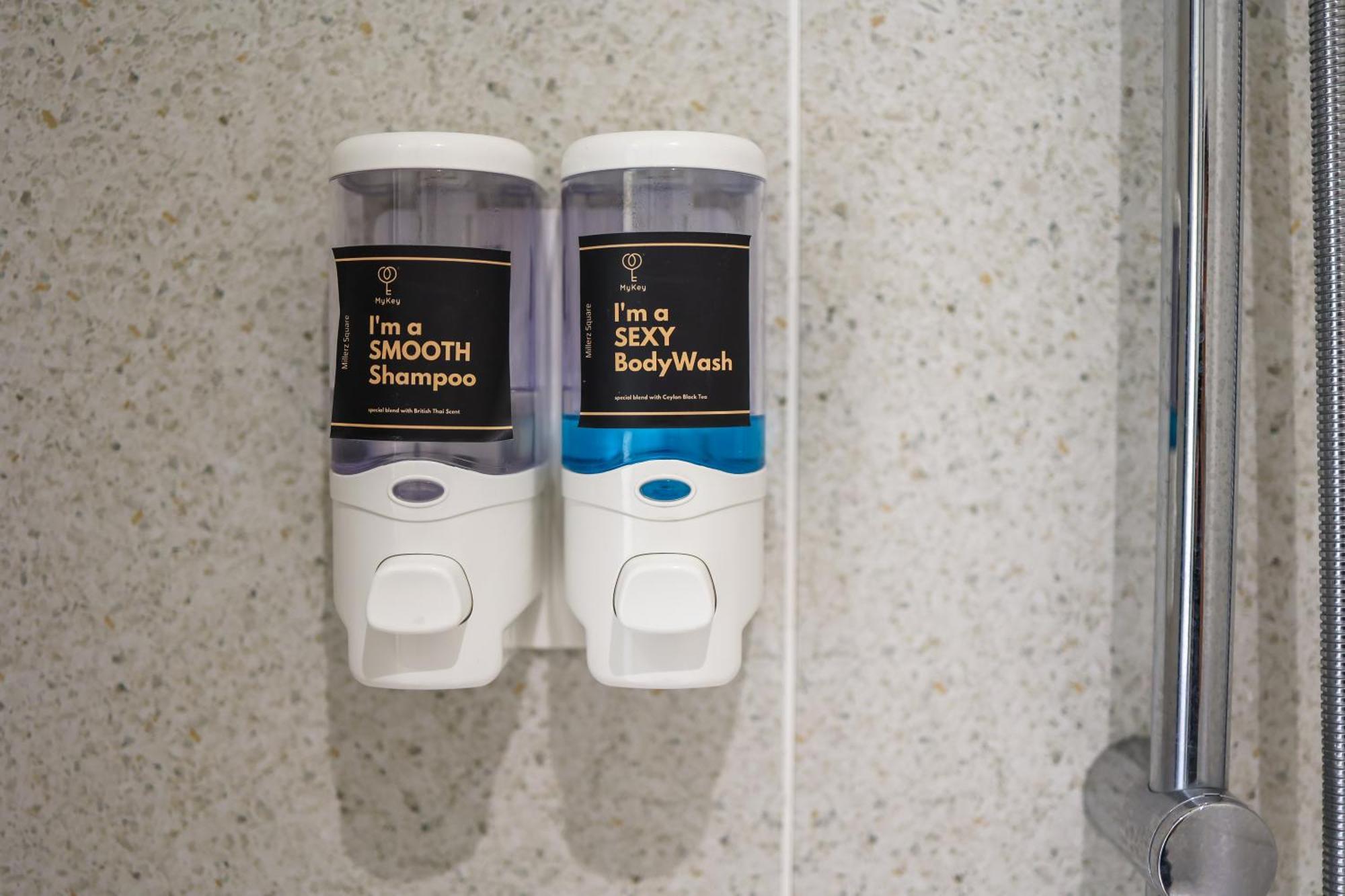 דירות קואלה לומפור Millerz Square By Mykey מראה חיצוני תמונה Soap dispensers