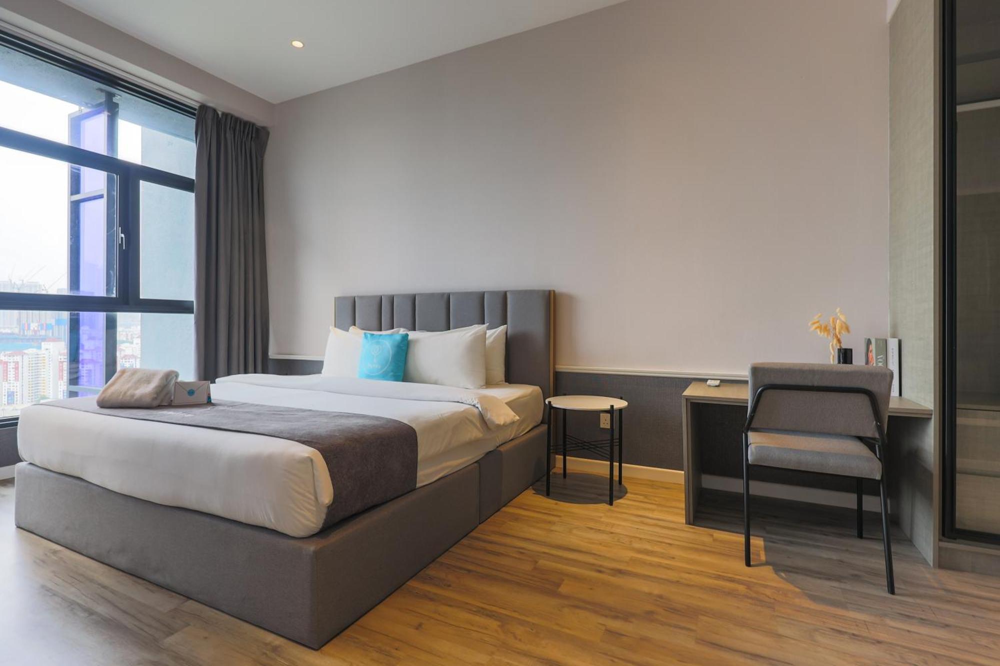 דירות קואלה לומפור Millerz Square By Mykey מראה חיצוני תמונה A bedroom at a hotel
